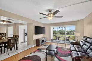 3871 Via Poinciana, Lake Worth, FL 33467 - Photo 5