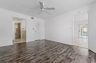 5570 Tamberlane Cir, Palm Beach Gardens, FL 33418 - Photo 15