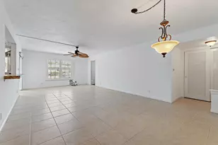 5570 Tamberlane Cir, Palm Beach Gardens, FL 33418 - Photo 5