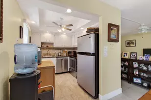 256 Flanders F, Delray Beach, FL 33484 - Photo 11