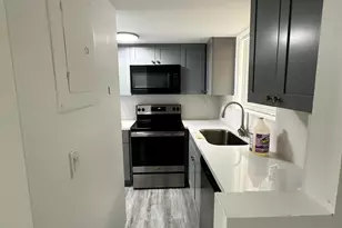 1501 Crescent Cir, Lake Park, FL 33403 - Photo 3