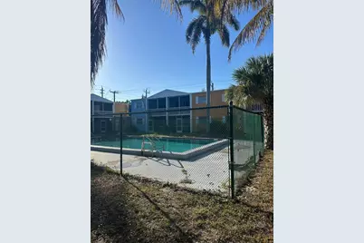 1505 Crescent Circle #C35, Lake Park, FL 33403 - Photo 3