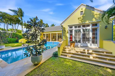 240 Tangier Avenue, Palm Beach, FL 33480 - Photo 17