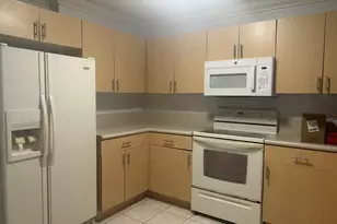 1239 Imperial Lake Rd, West Palm Beach, FL 33413 - Photo 5