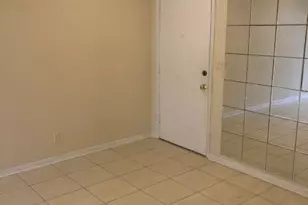 299 SW 7th St, Boca Raton, FL 33432 - Photo 5