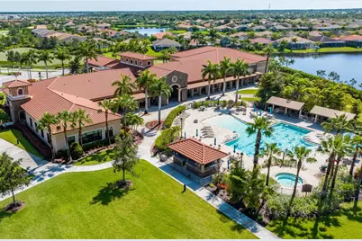10068 SW Oak Tree Circle, Port Saint Lucie, FL 34987 - Photo 5