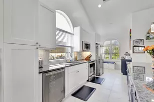 2354 Saratoga Bay Dr, West Palm Beach, FL 33409 - Photo 15