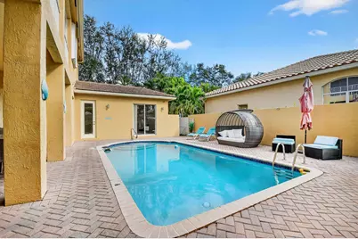 6802 Houlton Circle, Lake Worth, FL 33467 - Photo 3