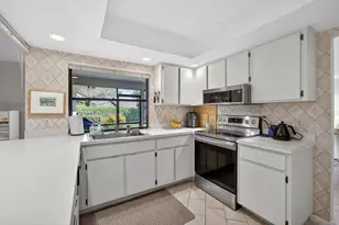 13706 Cross Pointe Dr, Palm Beach Gardens, FL 33418 - Photo 11