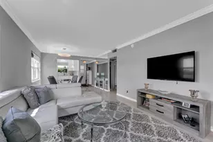 960 Crystal Lake Dr, Pompano Beach, FL 33064 - Photo 9