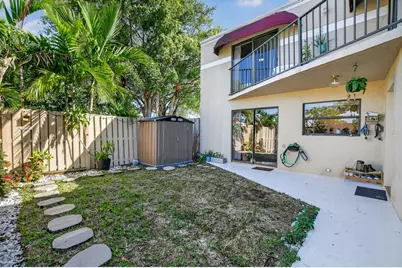 4005 Village Drive #B, Delray Beach, FL 33445 - Photo 3