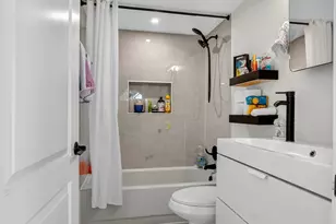 4005 Village Dr, Delray Beach, FL 33445 - Photo 31