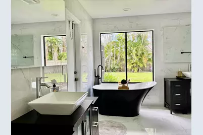 325 Knotty Wood Lane, Wellington, FL 33414 - Photo 17