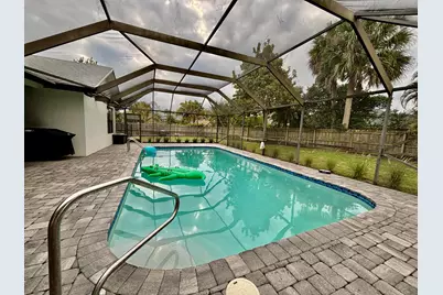 325 Knotty Wood Lane, Wellington, FL 33414 - Photo 11