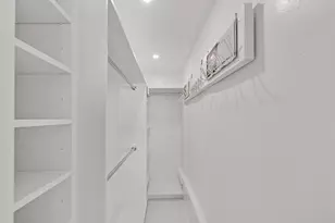 3220 Bayview Dr, Fort Lauderdale, FL 33306 - Photo 11