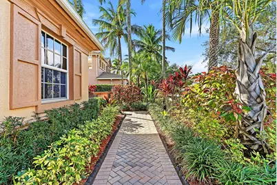 9232 Pineville Drive, Lake Worth, FL 33467 - Photo 5