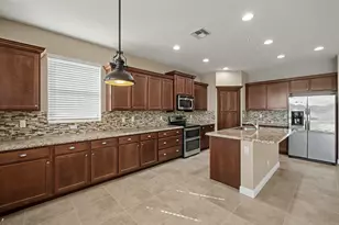 12115 SW Bennington Cir, Port Saint Lucie, FL 34987 - Photo 9