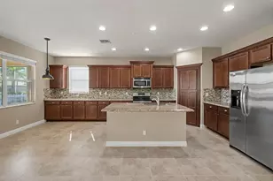 12115 SW Bennington Cir, Port Saint Lucie, FL 34987 - Photo 5