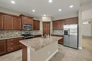 12115 SW Bennington Cir, Port Saint Lucie, FL 34987 - Photo 3