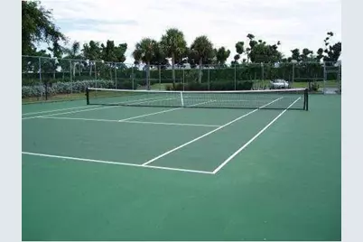 709 Meadows Circle, Boynton Beach, FL 33436 - Photo 15