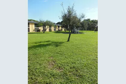 709 Meadows Circle, Boynton Beach, FL 33436 - Photo 21