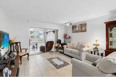 136 Lake Rebecca Drive, West Palm Beach, FL 33411 - Photo 11