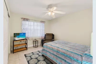 136 Lake Rebecca Drive, West Palm Beach, FL 33411 - Photo 21