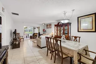 136 Lake Rebecca Dr, West Palm Beach, FL 33411 - Photo 3