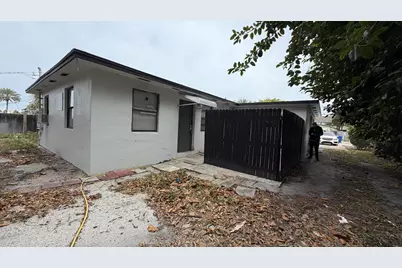 34 W 34th Street, Riviera Beach, FL 33404 - Photo 3