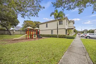 1982 Freeport Ln, Riviera Beach, FL 33404 - Photo 31