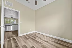 1982 Freeport Ln, Riviera Beach, FL 33404 - Photo 9