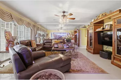 7445 N Augusta Drive, Hialeah, FL 33015 - Photo 23