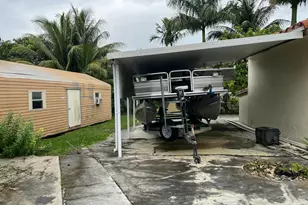 7445 N Augusta Dr, Hialeah, FL 33015 - Photo 19