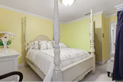 7445 N Augusta Drive, Hialeah, FL 33015 - Photo 31