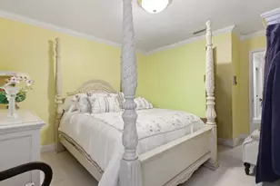 7445 N Augusta Dr, Hialeah, FL 33015 - Photo 31