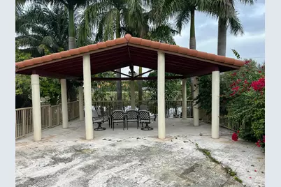 7445 N Augusta Drive, Hialeah, FL 33015 - Photo 15