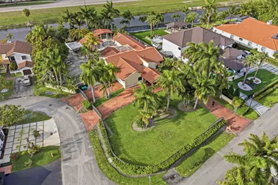 7445 N Augusta Drive, Hialeah, FL 33015 - Photo 37