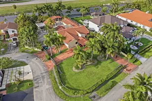 7445 N Augusta Dr, Hialeah, FL 33015 - Photo 37