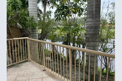 7445 N Augusta Drive, Hialeah, FL 33015 - Photo 17