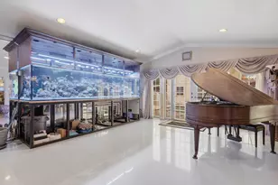 7445 N Augusta Dr, Hialeah, FL 33015 - Photo 21