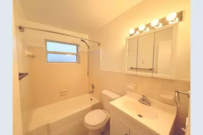 626 Prosperity Farms Rd Road #7, North Palm Beach, FL 33408 - Photo 13