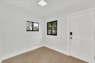 2428 NW 28th St, Miami, FL 33142 - Photo 5