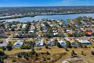 1112 SE Strathmore Dr, Port Saint Lucie, FL 34952 - Photo 43