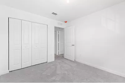 4250 Lagoon Shore Drive, Lake Worth, FL 33467 - Photo 15