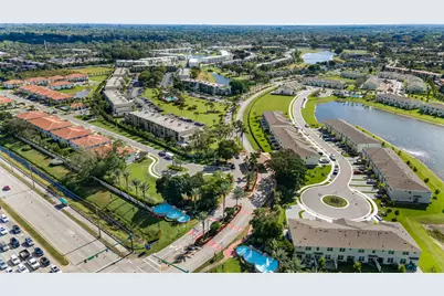 4250 Lagoon Shore Drive, Lake Worth, FL 33467 - Photo 33