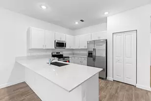 4250 Lagoon Shore Dr, Lake Worth, FL 33467 - Photo 9