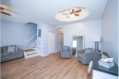 16616 NW 72nd Court, Miami Lakes, FL 33014 - Photo 7