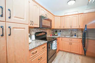 16616 NW 72nd Ct, Hialeah, FL 33014 - Photo 15