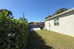 1812 SE Camilo St, Port Saint Lucie, FL 34952 - Photo 29