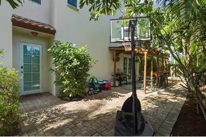 1709 NE 8th Street #1709, Fort Lauderdale, FL 33304 - Photo 3